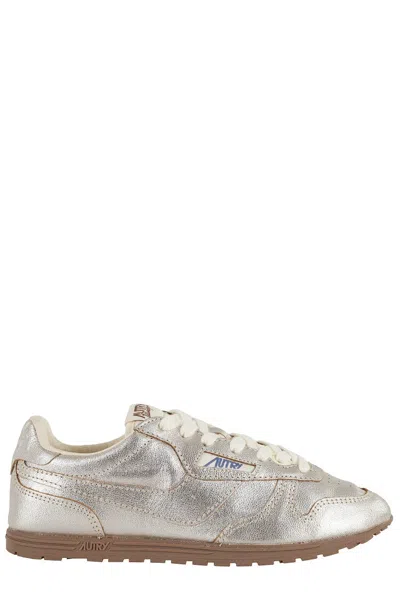 AUTRY METALLIC LEATHER WINDSPIN SNEAKERS