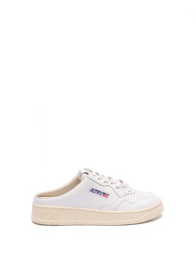 Autry Logo Patched Low Sneakers Mule In Ll15 Wht/wht