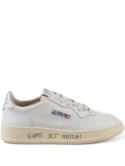Autry Perforierte Sneakers In White