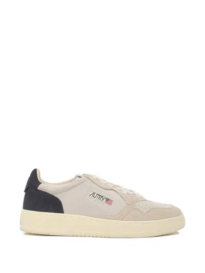 Autry Medalist Low Two-tone Calfskin And Suede Trainers In Neutral