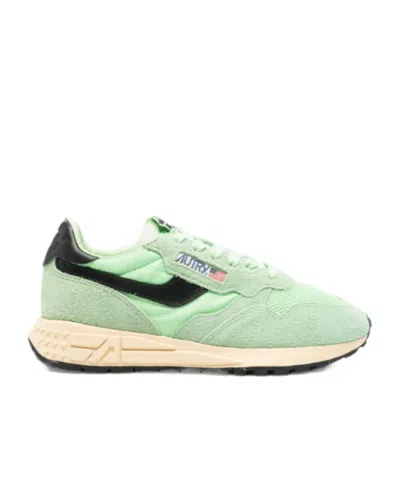Autry Retro Runner Sneakers In Green