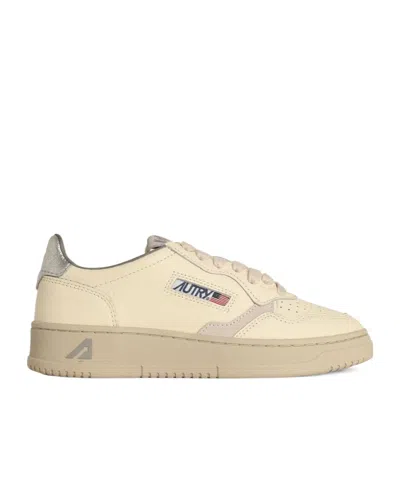 Autry Round Head Low-cut Casual Shoes In Nude
