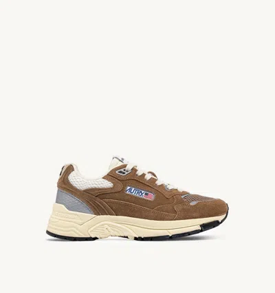 Autry Hyperway Sneakers In Brown