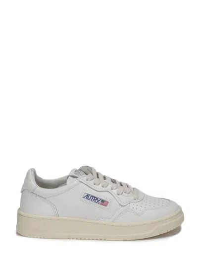Autry Smooth Leather  Medalist Sneakers In White
