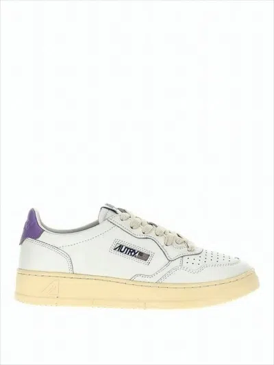 Autry Smooth Leather Low-top Sneakers In White