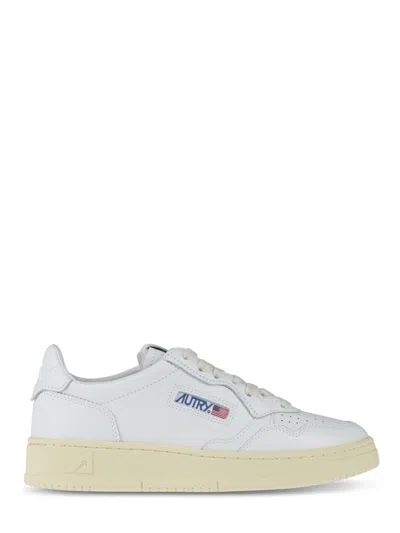 AUTRY SMOOTH LEATHER SNEAKERS WITH ROUNDED TOE