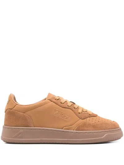 Autry Sneakers In Sand