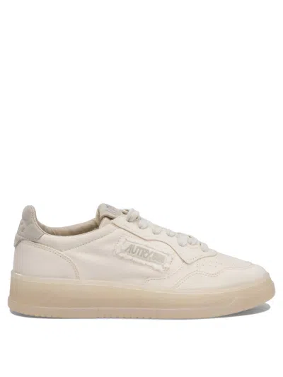 Autry Sneakers & Slip-on Beige In Gold