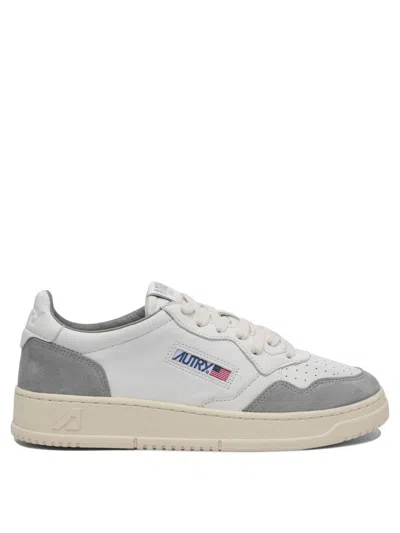 Autry Medalist Low-cut Sneakers In Nude