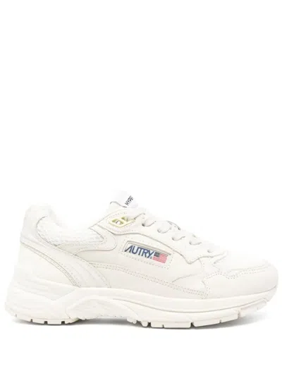 AUTRY HYPERWAY SNEAKERS IN WHISPER WHITE LAMINATED LEATHER AND MESH