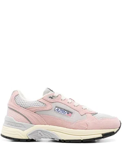 Autry Low Hyperway Wom Sneakers With Mesh Panels In Pink
