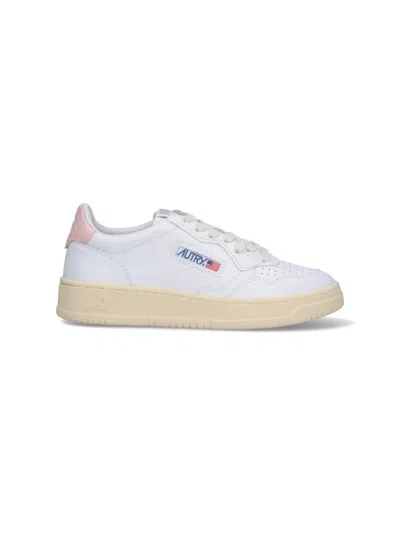 Autry Sneakers Low "medalist" In White