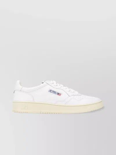 AUTRY SNEAKERS LOW-TOP PERFORATED TOE
