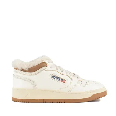 Autry Sneakers Med-way In Leather Color Marshmallow And Brown In Neutral