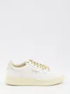 Autry Medalist Low Sneakers In White Leather And Suede Heel Tab In White