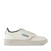 Autry Medalist Elephant Low-top Sneakers In White
