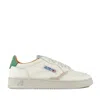 AUTRY AUTRY SNEAKERS MEDALIST LOW IN HAMMERED LEATHER WITH GREEN HEEL