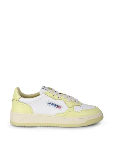 Autry Trainers Medalist Low In White