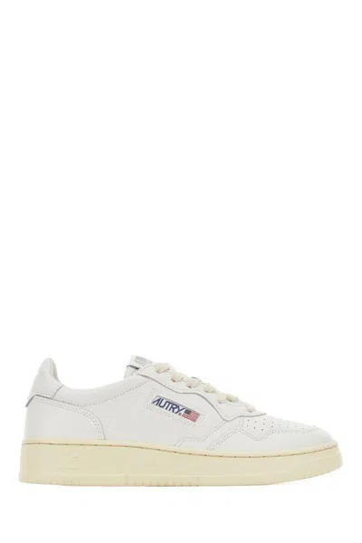 Autry Medalist Low Sneakers In White