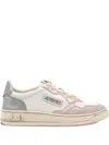 Autry Medalist Low Sneakers Super Vintage In White Rose And Blackboard Leather Shoes In Pink