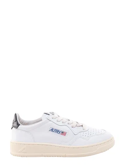 Autry Leather Sneakers With Back Contrasting Patch In White