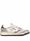 Autry Medalist Super Vintage Low Sneakers In White