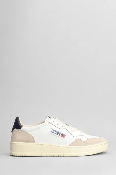 Autry Sneakers In White