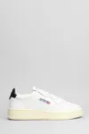Autry Medalist Low Sneakers In White