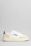 Autry Medalist Low Sneakers In White