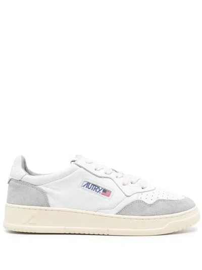 Autry Medalist Lace-up Leather Sneakers In Light Grey