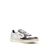 Autry Super Vintage Medalist Sneakers In White/black