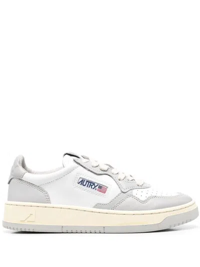 Autry Trainers In White/vapor