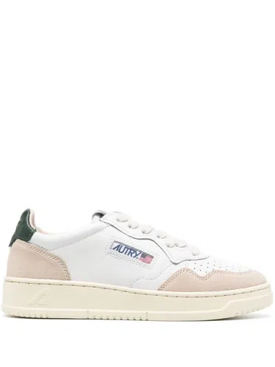 Autry Trainers In Wht/mount