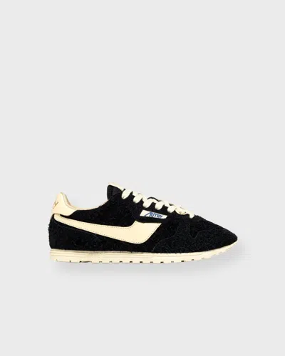 Autry Sneakers Windspin Low Suede In Black