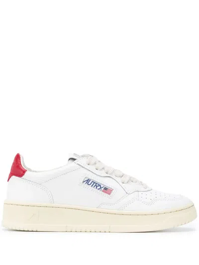 Autry Sneakers With A Contrasting Heel In White