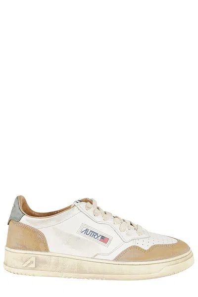 Autry Sup Vint Low-top Sneakers In White
