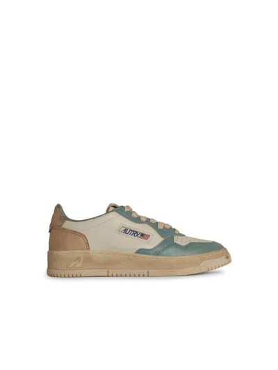 Autry Womens Medalist Brand-embroidered Suede Low-top Trainers Beige Comb In Multicolor