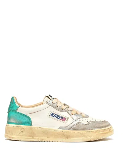 Autry Super Vintage Low Woman Sneakers By