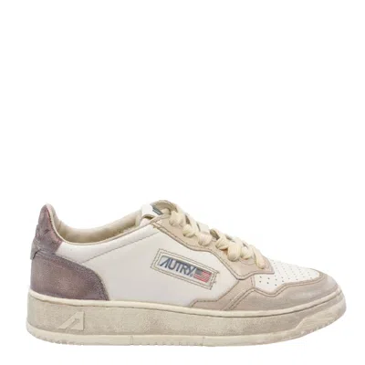 Autry Super Vintage Medalist Low Sneakers In Sand