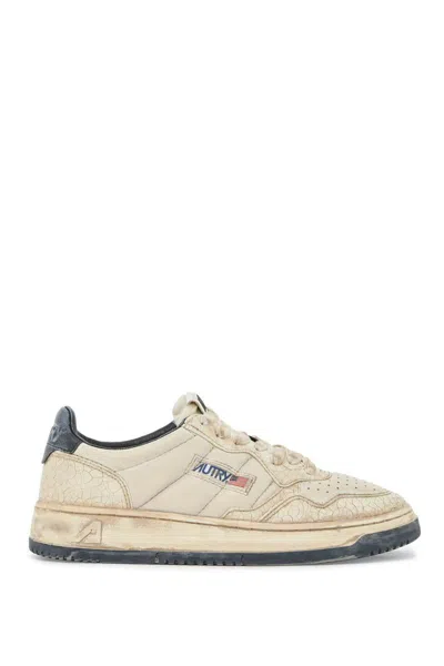 Autry Medalist Leather Low-top Sneakers In Neutral