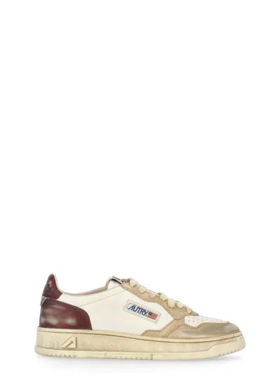 Autry Super Vintage Sneakers In White