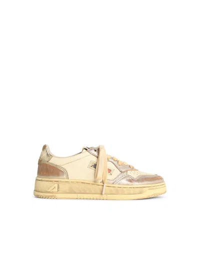 Autry 'supervintage Low' Ivory Lear Sneakers In Neutral