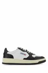 Autry 'medalist' White And Black Low Top Sneakers With Logo Patch