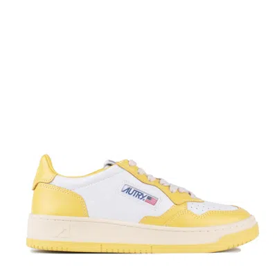 Autry Two-tone Yellow And White Leather Sneakers In White, Yellow