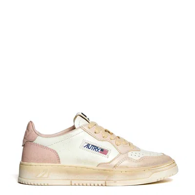 AUTRY AUTRY VINTAGE LACE-UP LOW-TOP SNEAKERS WITH RETRO ACCENTS