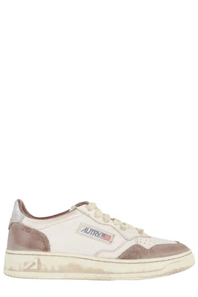 AUTRY VINTAGE LEATHER AUTRY SNEAKERS WITH SILVER HEEL ACCENT