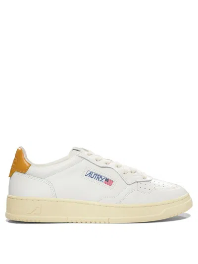 Autry White And Honey-colored Leather Medalist Low Sneakers