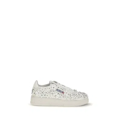 Autry White Calf Leather Bos Taurus Low Top Sneakers
