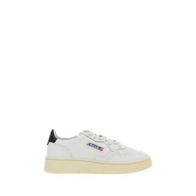 Autry White Calf Leather Bos Taurus Low Top Sneakers