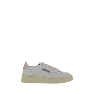 Autry White Calf Leather Bos Taurus Low Top Sneakers